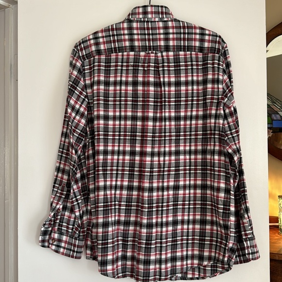 100% Cotton Flannel Plaid Chaps Mens M Shirt. Button down collar. Pocket. EUC. - Picture 4 of 7